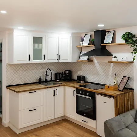 Rope Street Estate Picturesque *