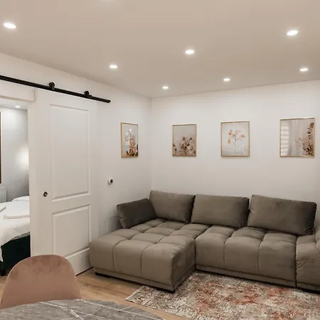 Rope Street Estate Picturesque Brașov