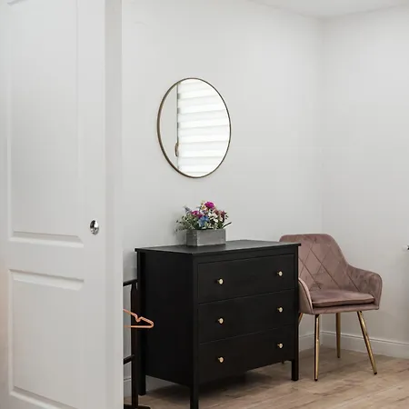 Rope Street Estate Picturesque