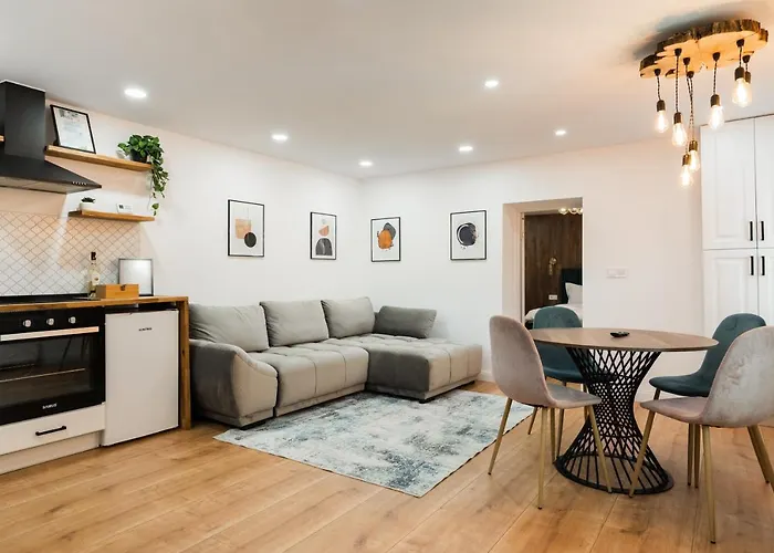 Rope Street Estate Picturesque * Брашов