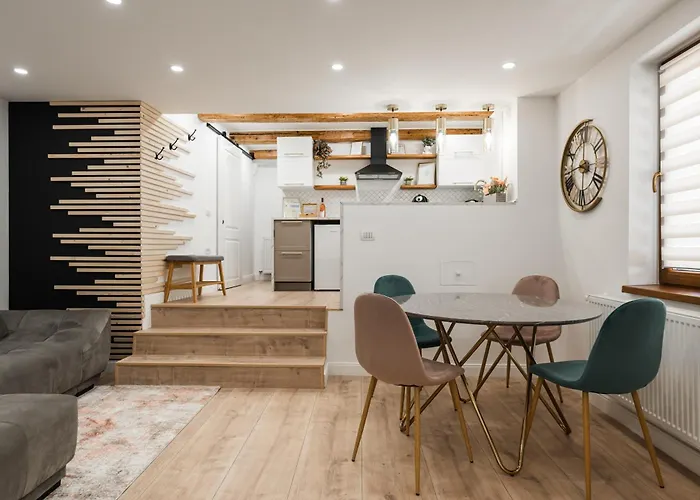 Апартаменты Rope Street Estate Picturesque Брашов