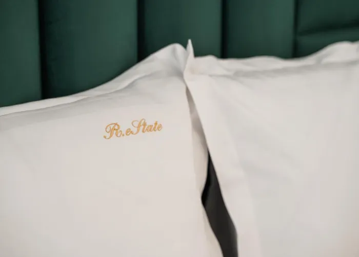 Rope Street Estate Picturesque