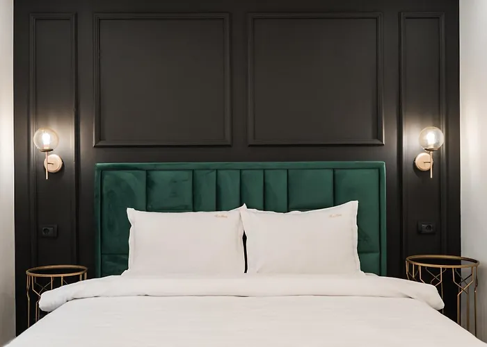 Rope Street Estate Picturesque